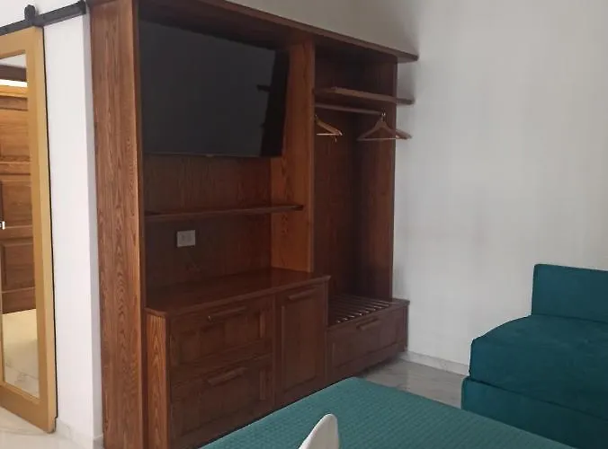 And San Giovanni Oda ve Kahvaltı 4*
